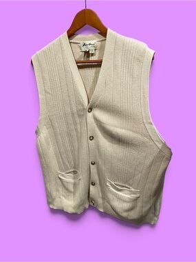 Cute classic cotton creamy sweater Dad cardigan vest vintage 90s Eddie Bauer